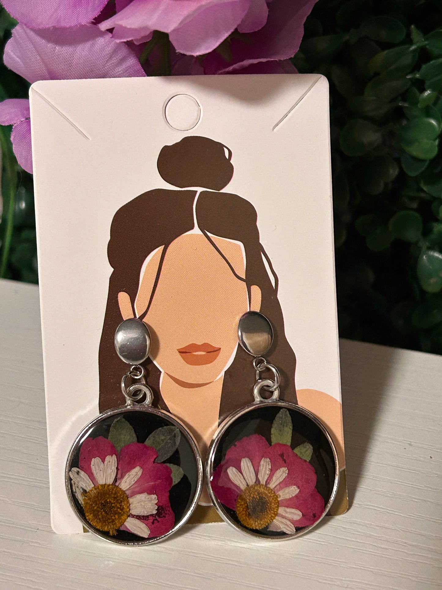 Black resin silver circle earrings