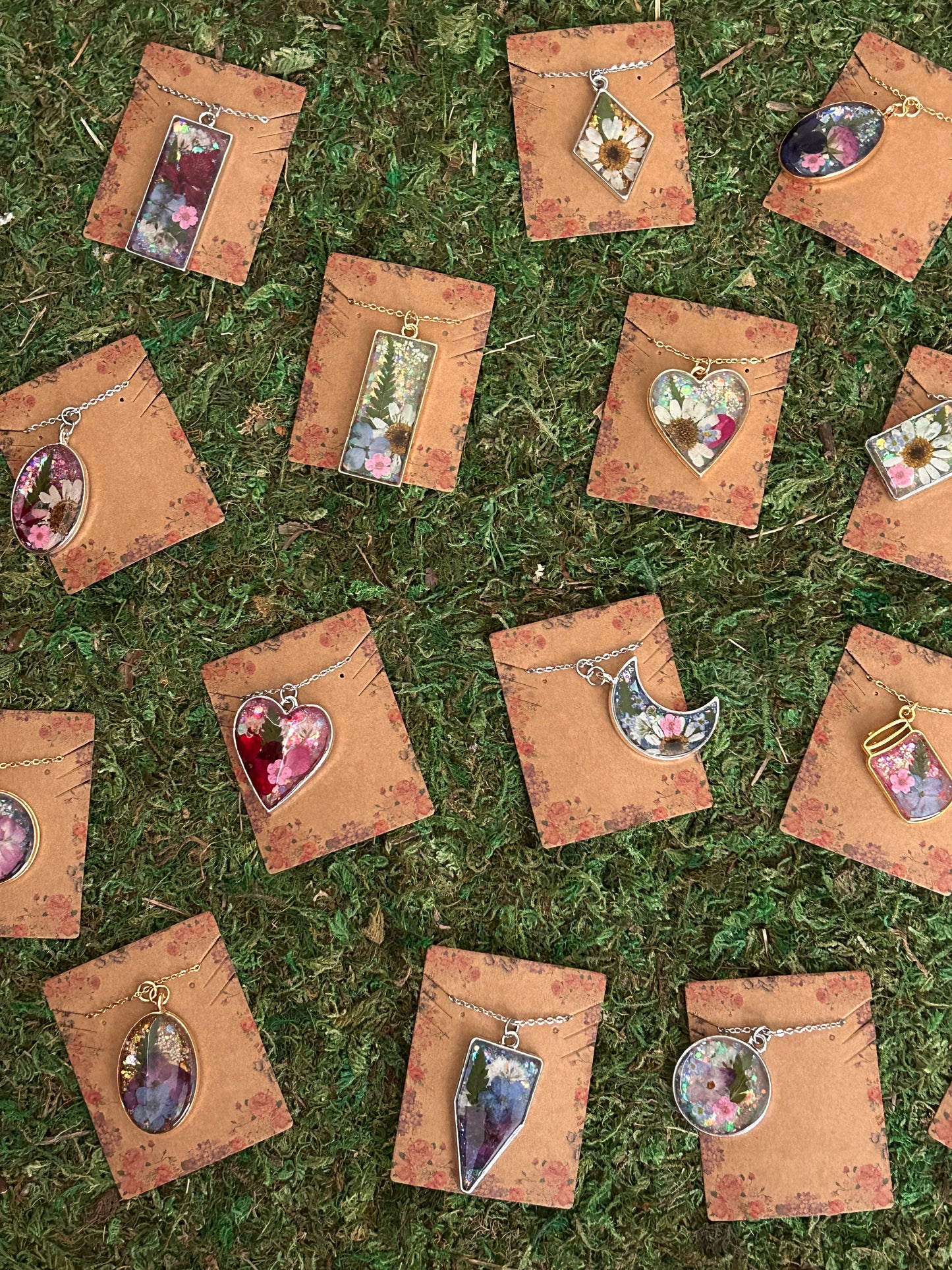 Pastel glitter necklace reveal