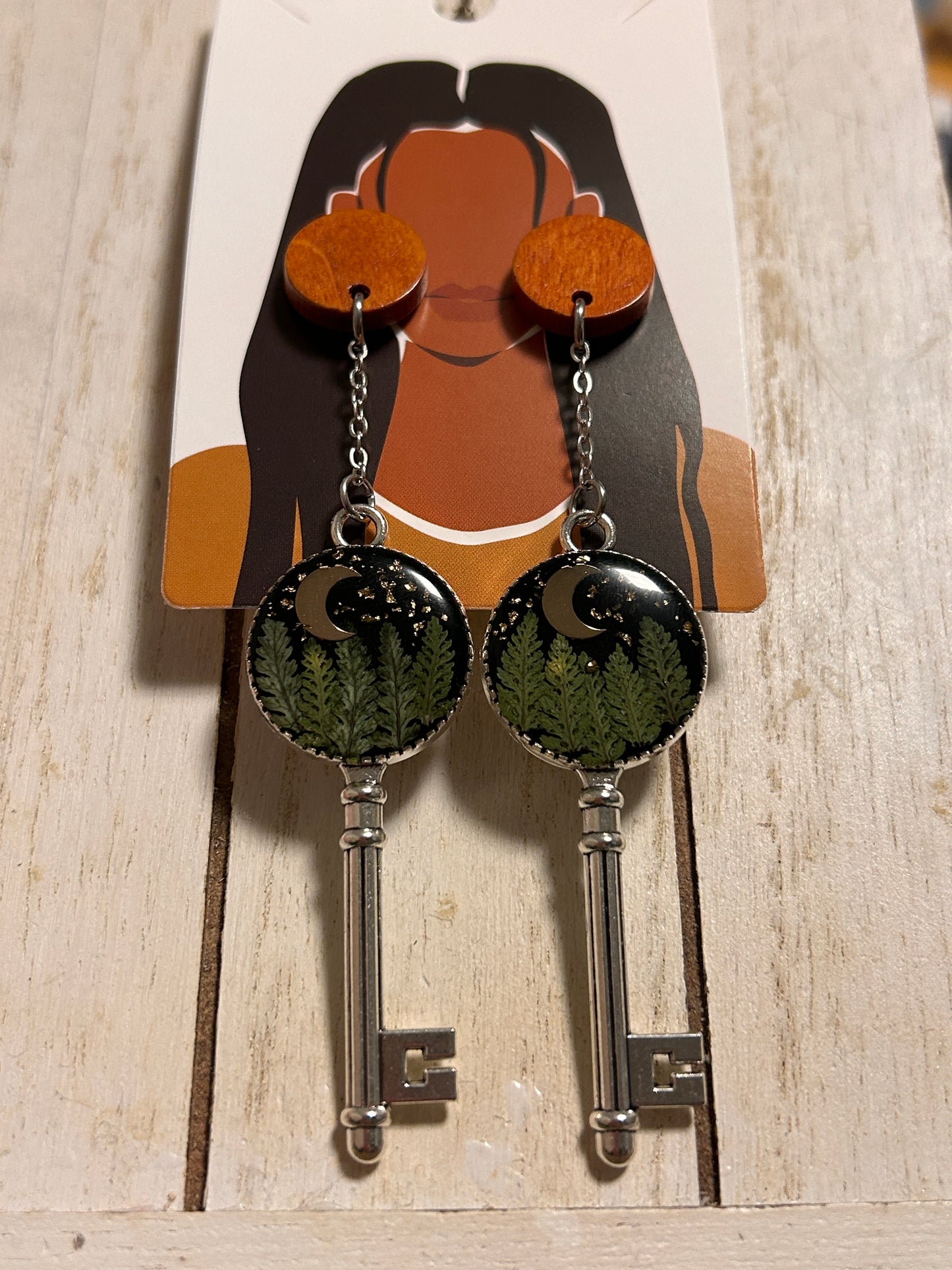 Forest Skeleton key hanging earrings (silver)
