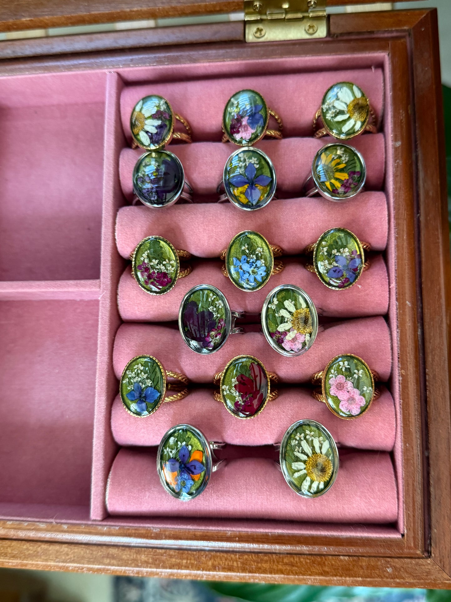 August birthday ring reveal (peridot)