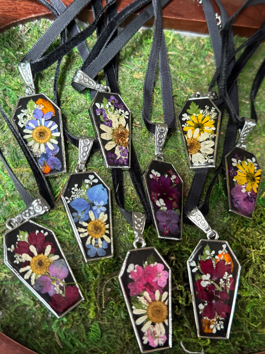 Coffin choker necklace reveal