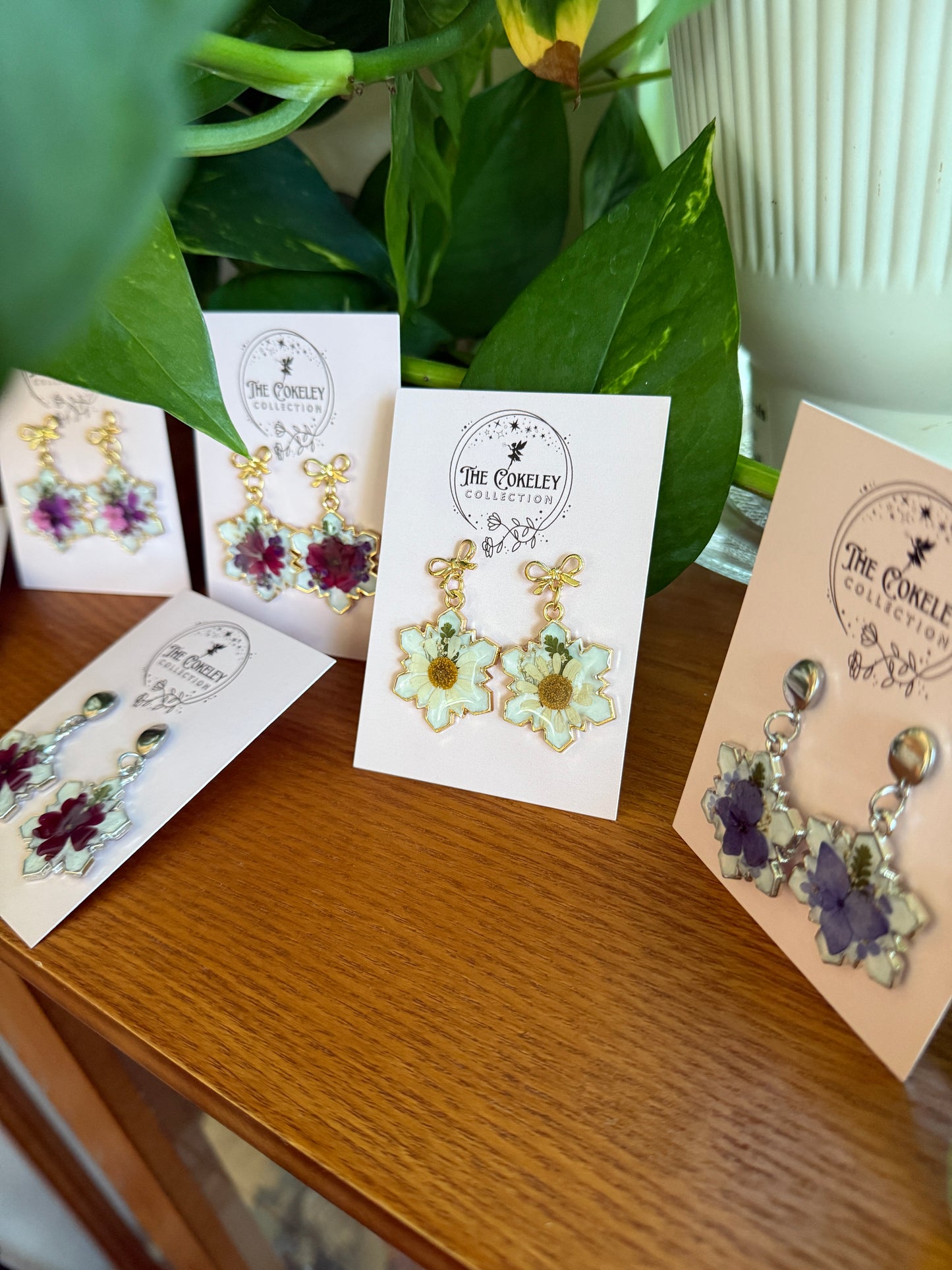 Snowflake earrings (U pick)